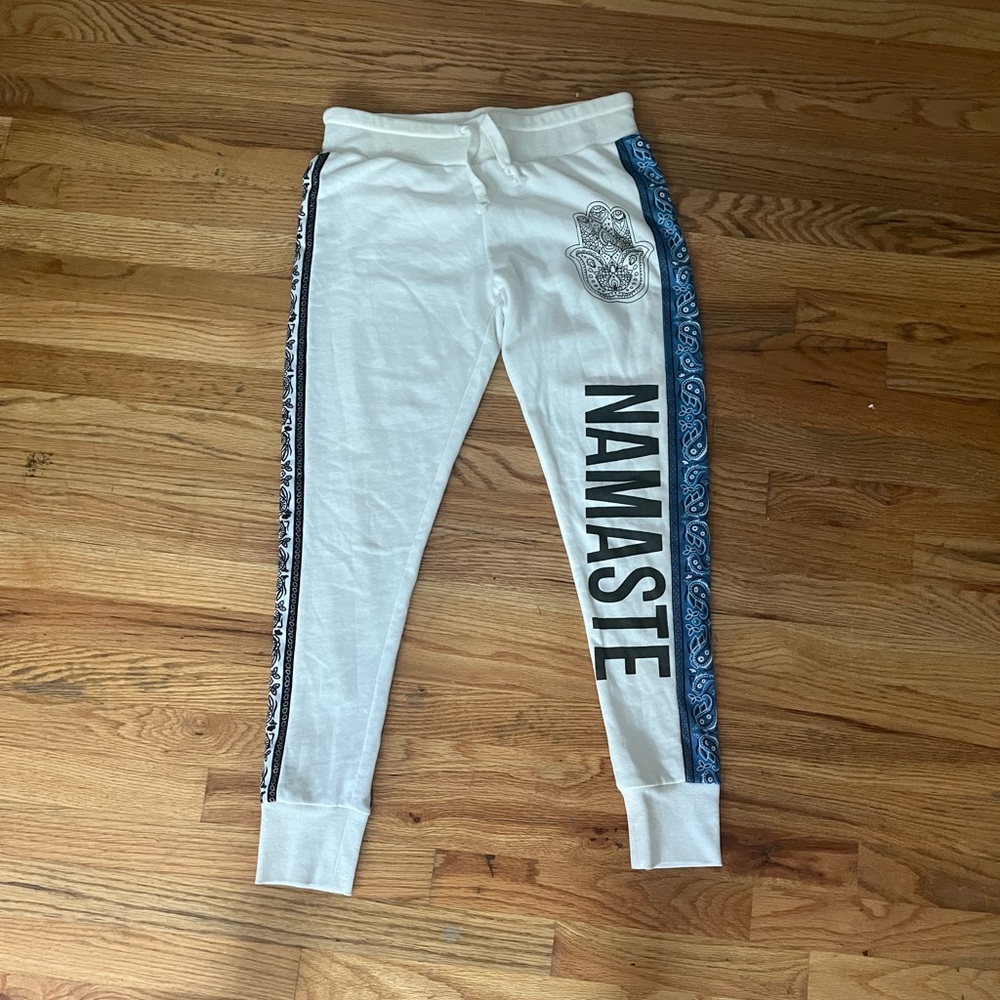 LOUNGE SWEATS